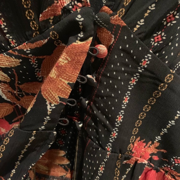 Xhilaration Boho Button Front Breezy Patterned Kimono for Autumn - Picture 4 of 4